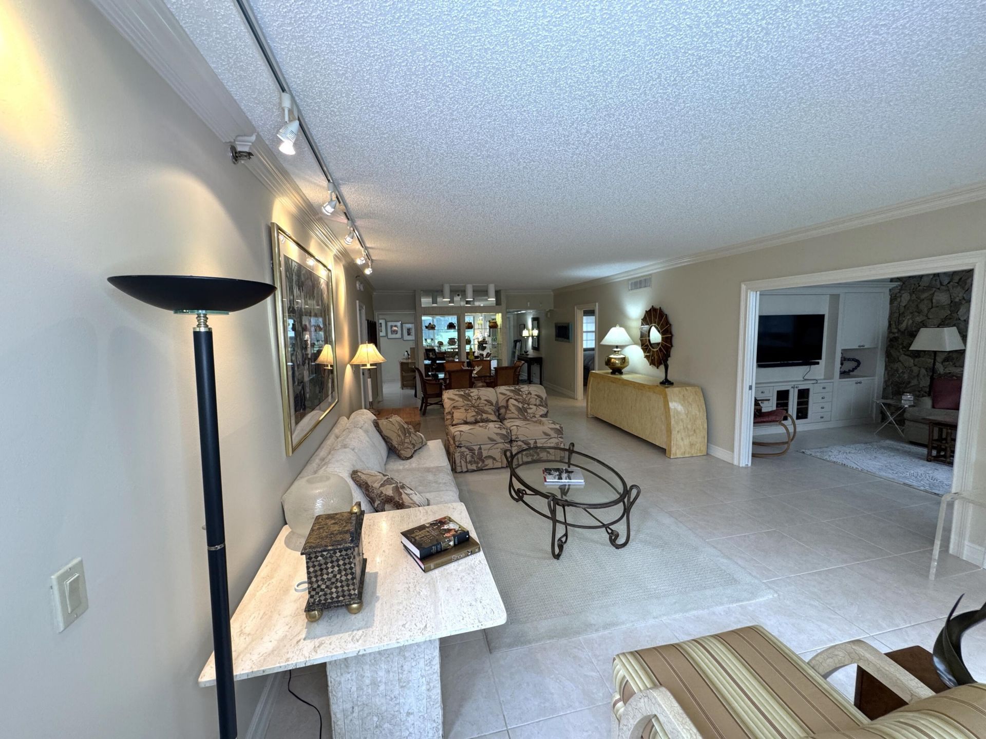 625 Oaks Drive, Unit 106, Pompano Beach, FL 33069 Photo