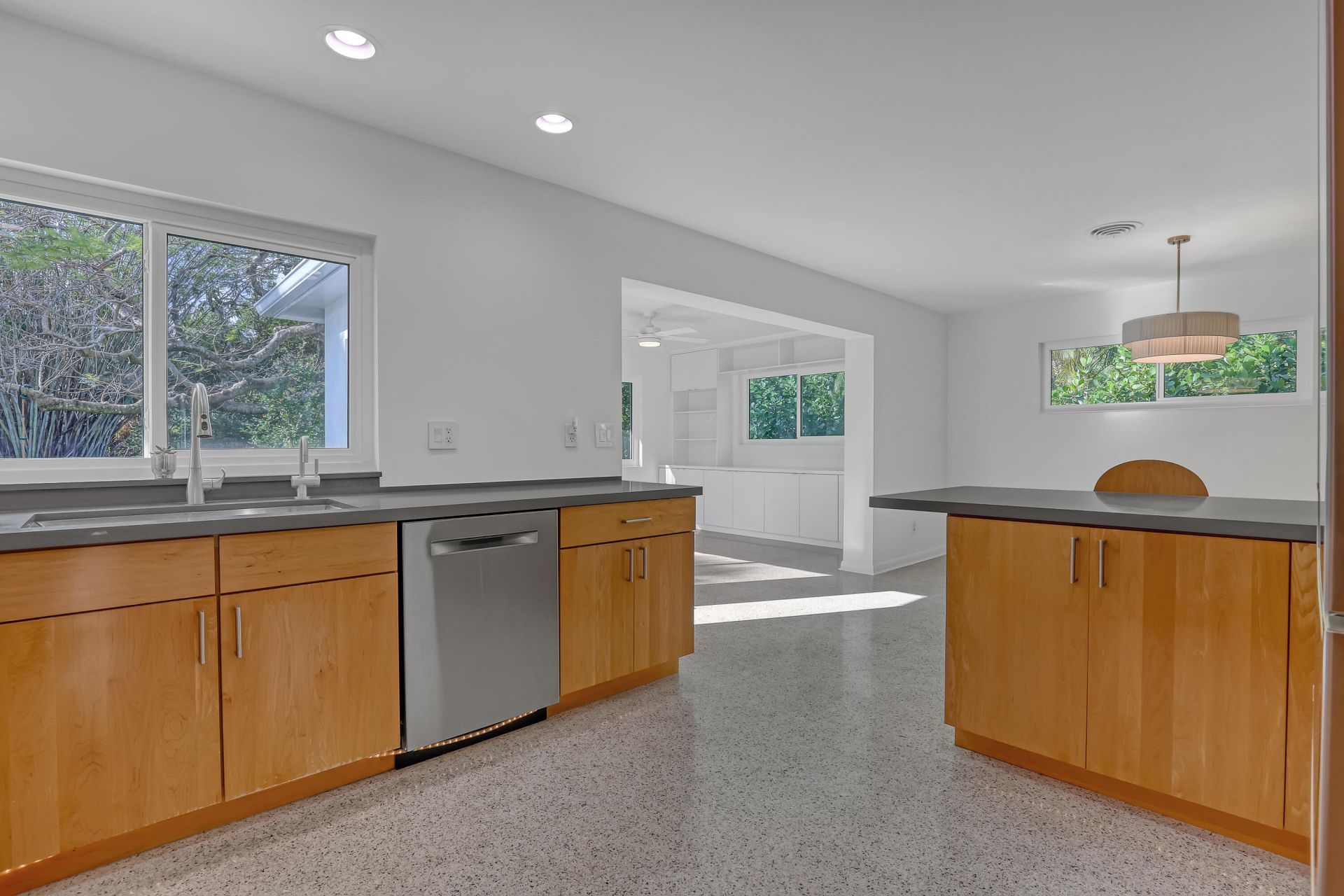 532 Gulf Road, North Palm Beach, FL 33408 Photo