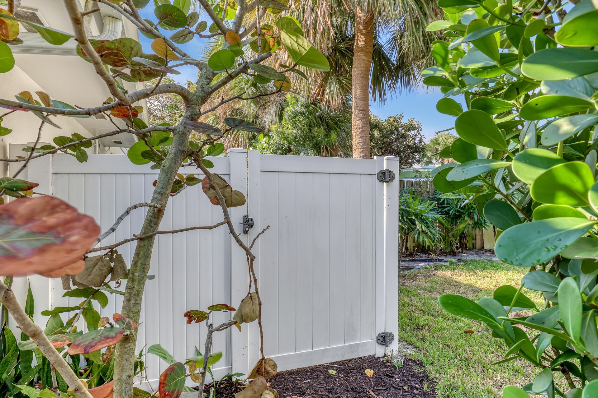 532 Gulf Road, North Palm Beach, FL 33408 Photo