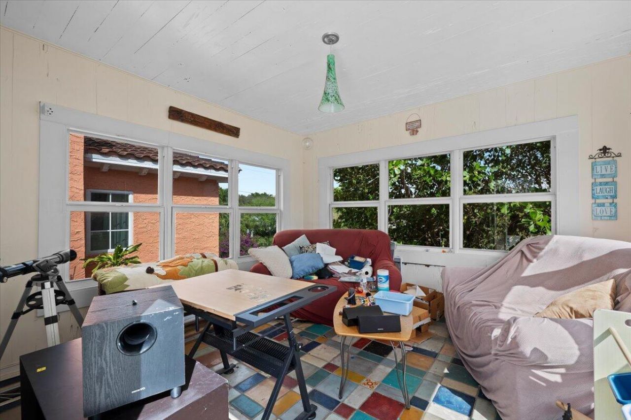 418 E Lakewood Road, West Palm Beach, FL 33405 Photo