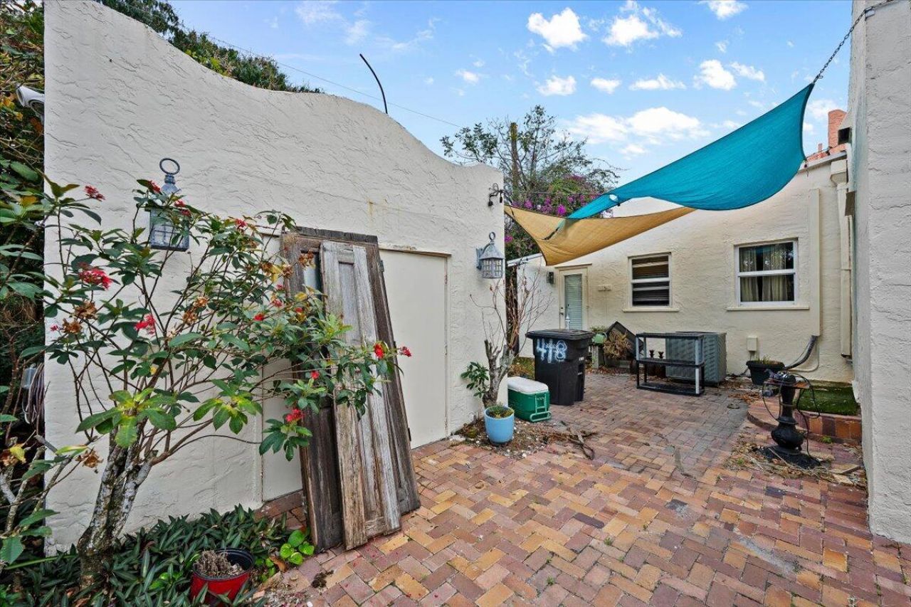 418 E Lakewood Road, West Palm Beach, FL 33405 Photo