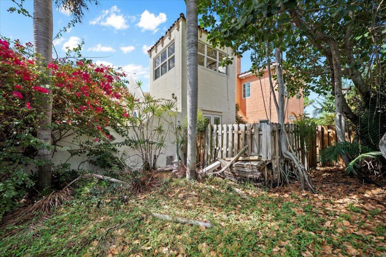 418 E Lakewood Road, West Palm Beach, FL 33405 Photo