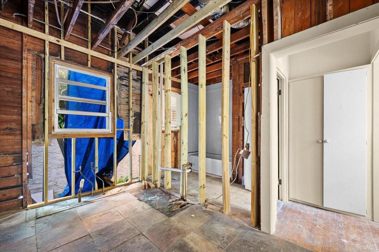 418 E Lakewood Road, West Palm Beach, FL 33405 Photo