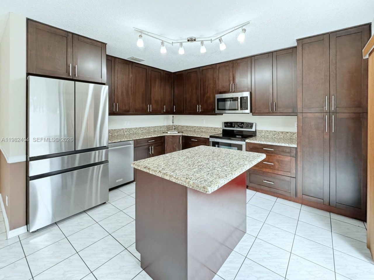 2640 Rampart Way N, Cooper City, FL 33026 Photo