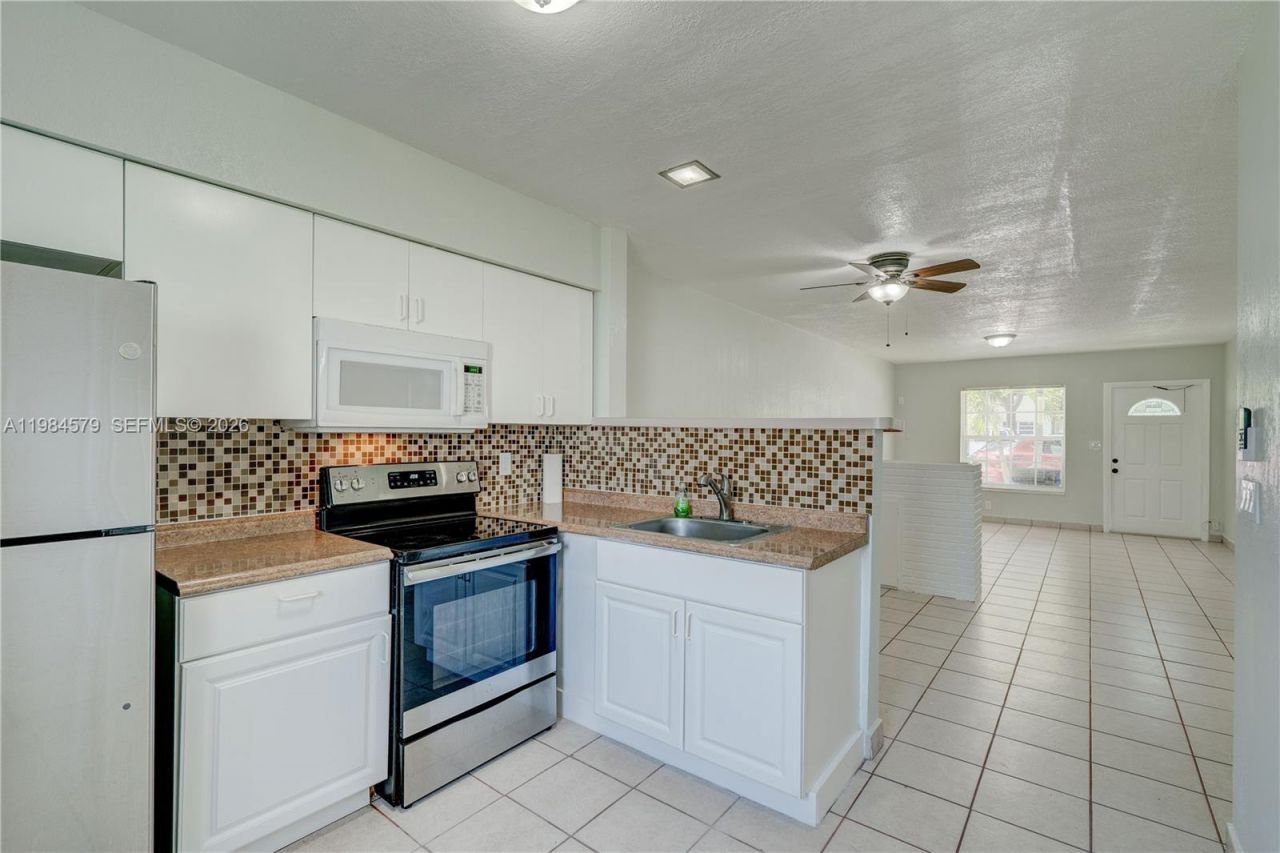 201 SW 9th Ave , Unit 1-3, Hallandale Beach, FL 33009 Photo