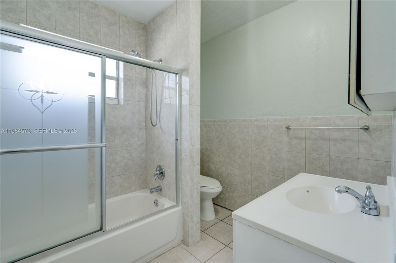 201 SW 9th Ave , Unit 1-3, Hallandale Beach, FL 33009 Photo