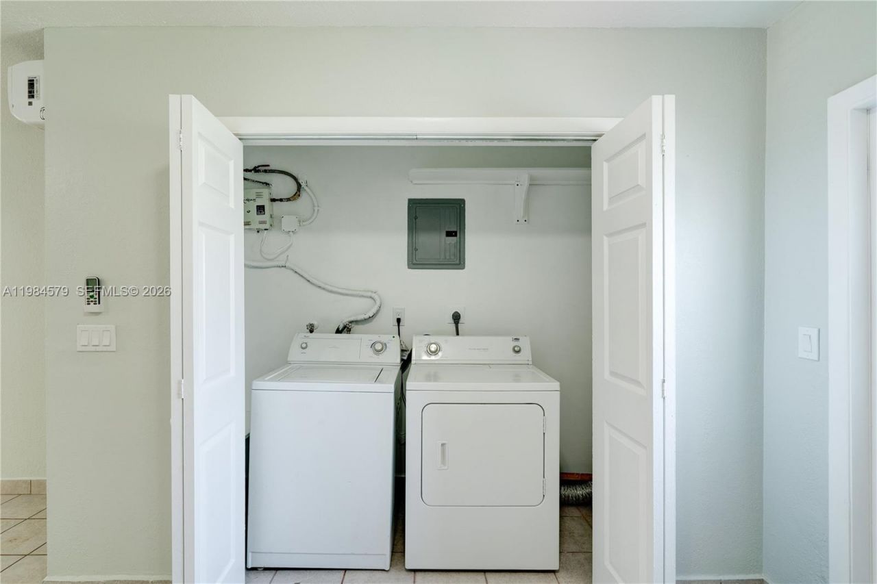 201 SW 9th Ave , Unit 1-3, Hallandale Beach, FL 33009 Photo