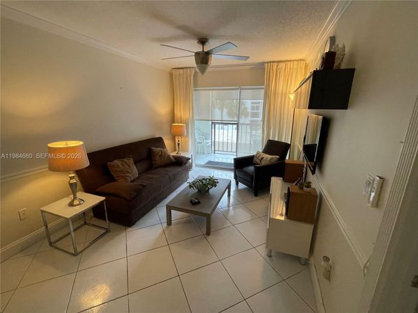 201 178th Dr, Unit 313, Sunny Isles Beach, FL 33160