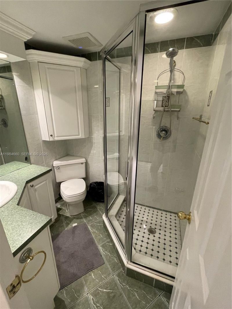 201 178th Dr, Unit 313, Sunny Isles Beach, FL 33160 Photo