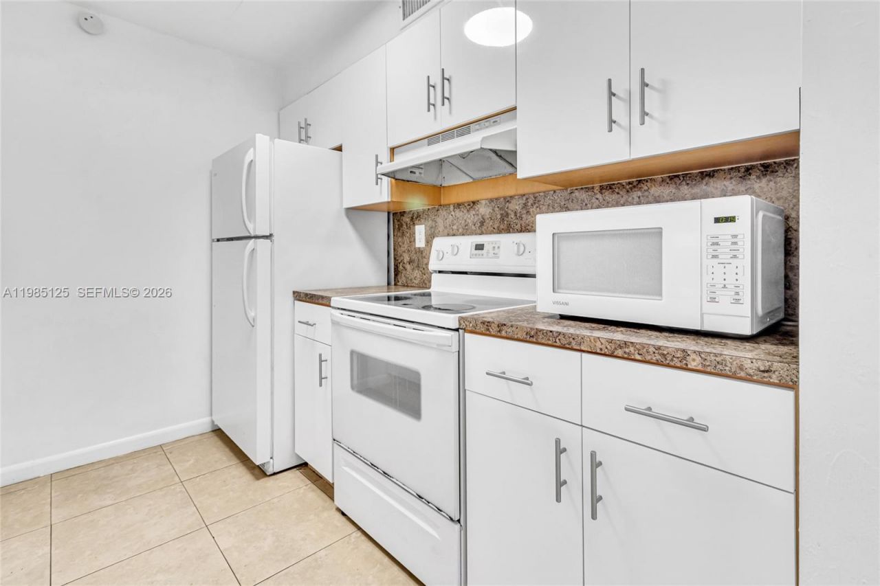 7201 Miami Lakes Dr, Unit B14, Miami Lakes, FL 33014 Photo