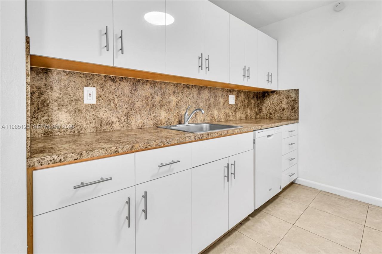 7201 Miami Lakes Dr, Unit B14, Miami Lakes, FL 33014 Photo