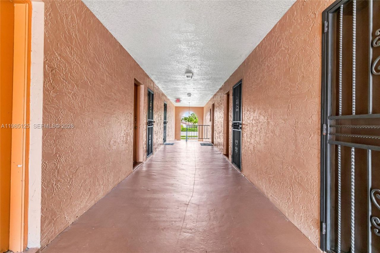 7201 Miami Lakes Dr, Unit B14, Miami Lakes, FL 33014 Photo