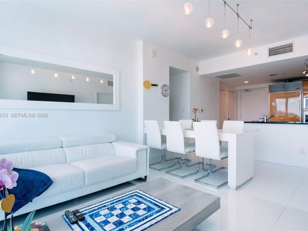 6799 Collins Ave , Unit 906, Miami Beach, FL 33141