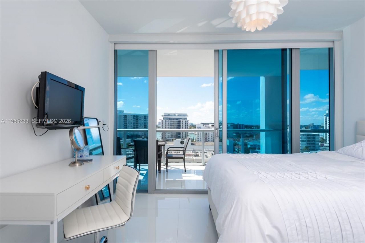 6799 Collins Ave , Unit 906, Miami Beach, FL 33141 Photo