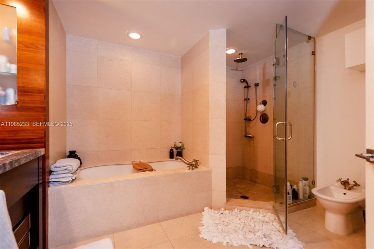 6799 Collins Ave , Unit 906, Miami Beach, FL 33141 Photo