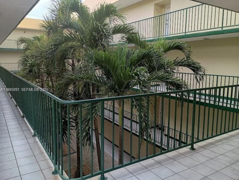 8321 NW 7th St, Unit 1-307, Miami, FL 33126 Photo