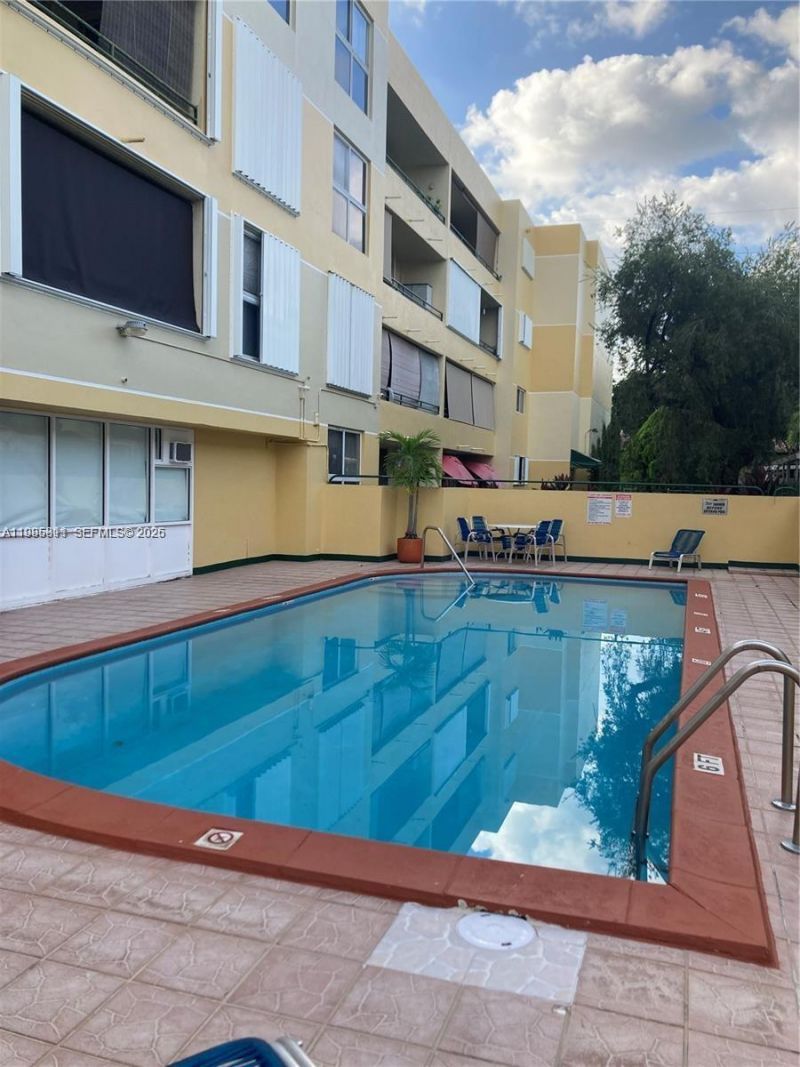 8321 NW 7th St, Unit 1-307, Miami, FL 33126 Photo