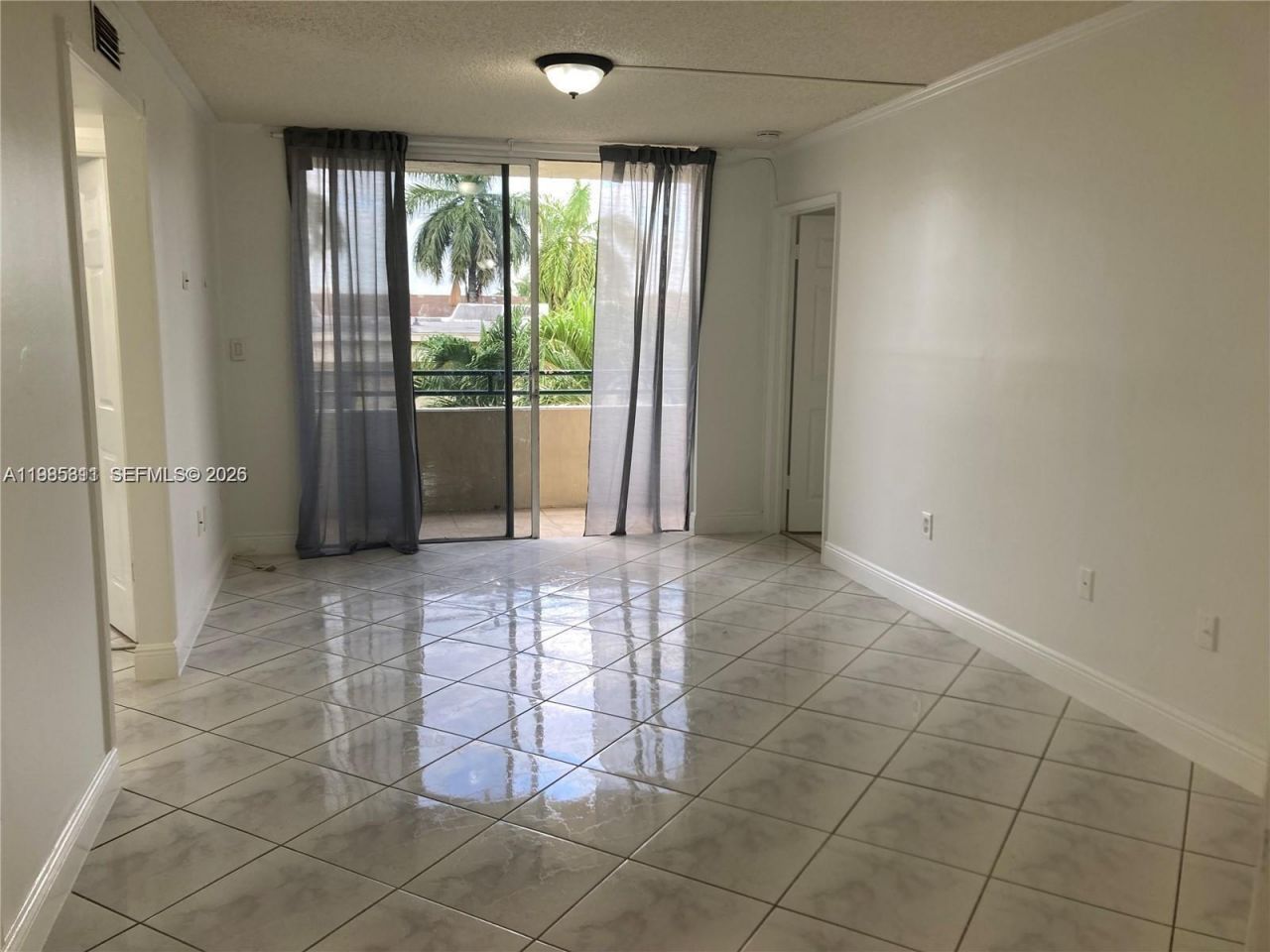 8321 NW 7th St, Unit 1-307, Miami, FL 33126 Photo