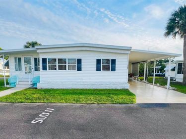 2282 PIAZZA DRIVE, Unit 117, SARASOTA, FL 34238