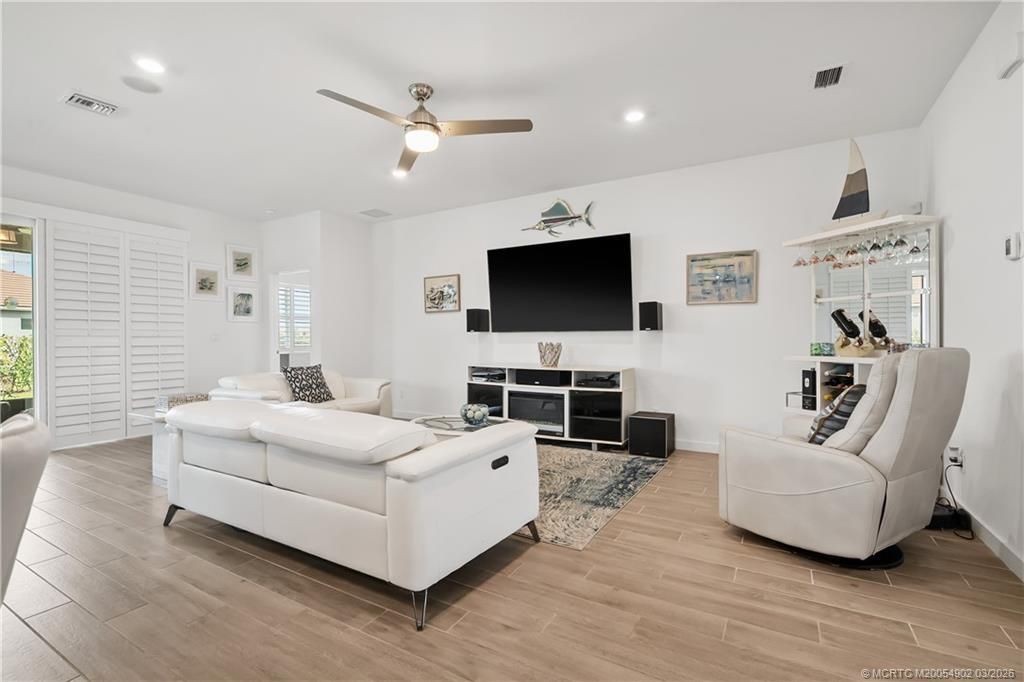 4520 NW Exchange Avenue, Jensen Beach, FL 34957 Photo