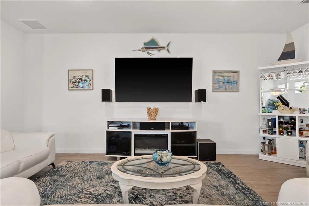 4520 NW Exchange Avenue, Jensen Beach, FL 34957 Photo