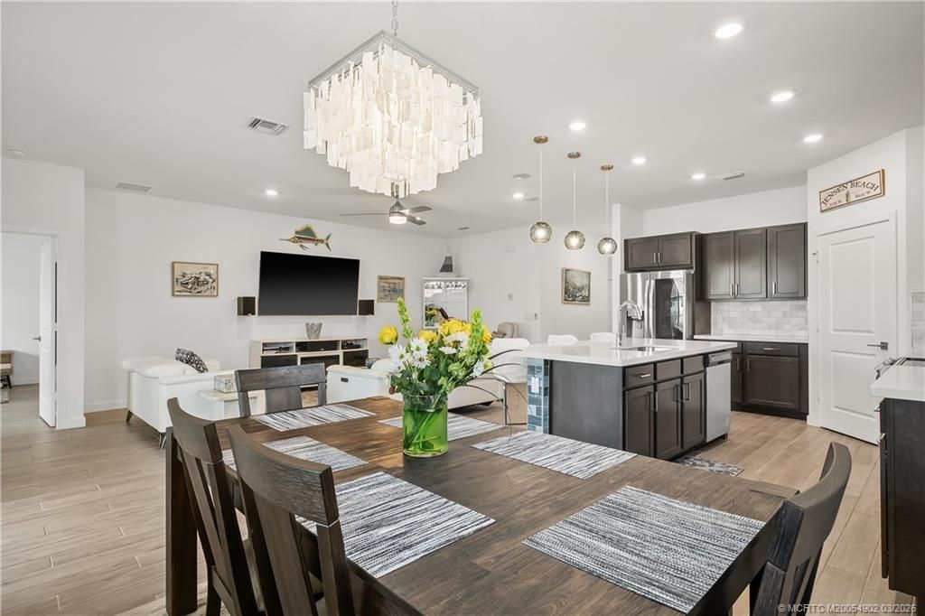 4520 NW Exchange Avenue, Jensen Beach, FL 34957 Photo