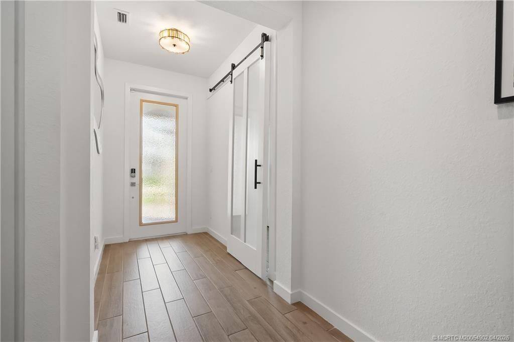 4520 NW Exchange Avenue, Jensen Beach, FL 34957 Photo