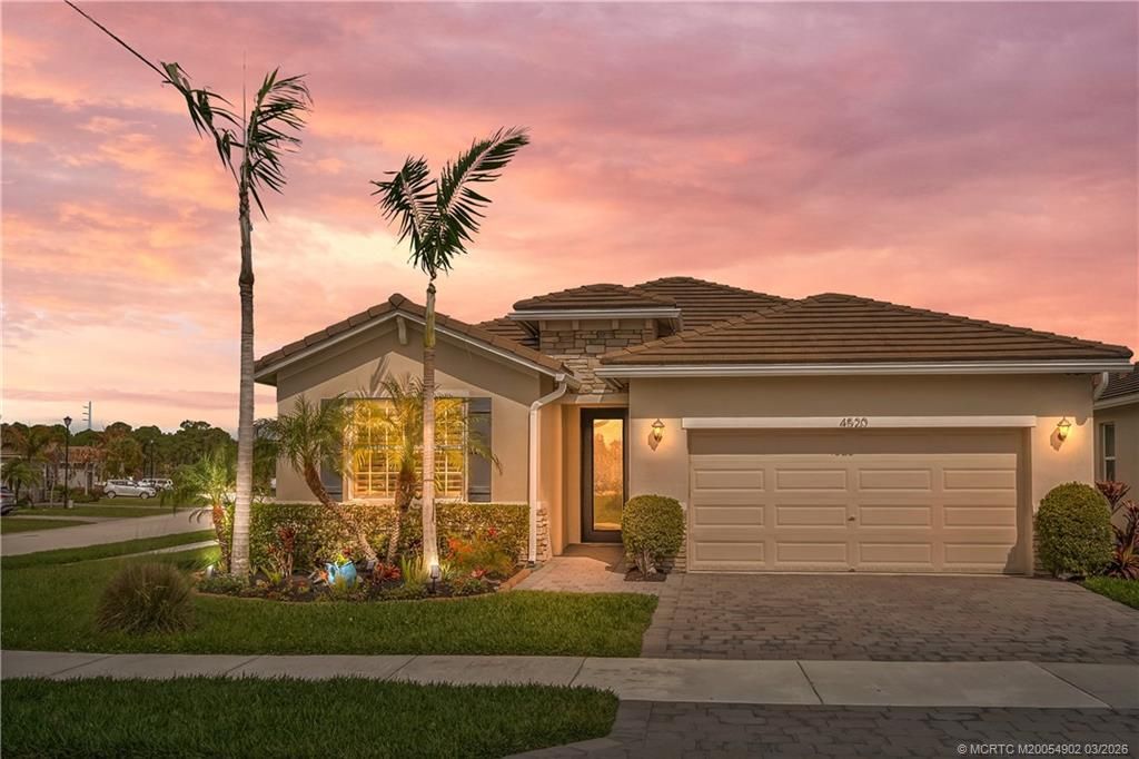 4520 NW Exchange Avenue, Jensen Beach, FL 34957 Photo