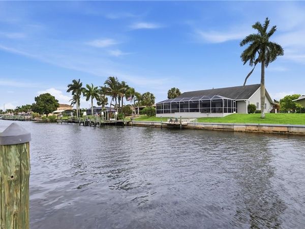 1220 SE 40th ST, Unit 8, CAPE CORAL, FL 33904