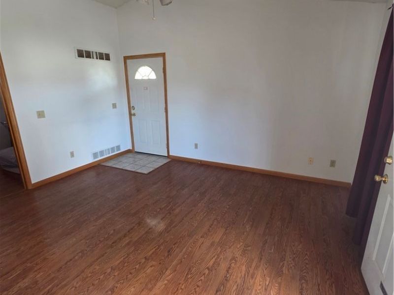 904 8th Street SW, Massillon, OH 44647 Photo 3