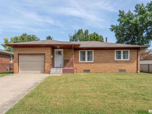 4123 N LINWOOD Avenue , Davenport, IA 52806