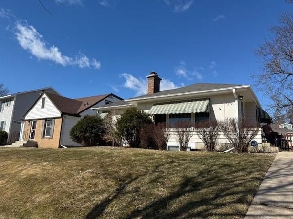 1879 Montreal Avenue, Saint Paul, MN 55116