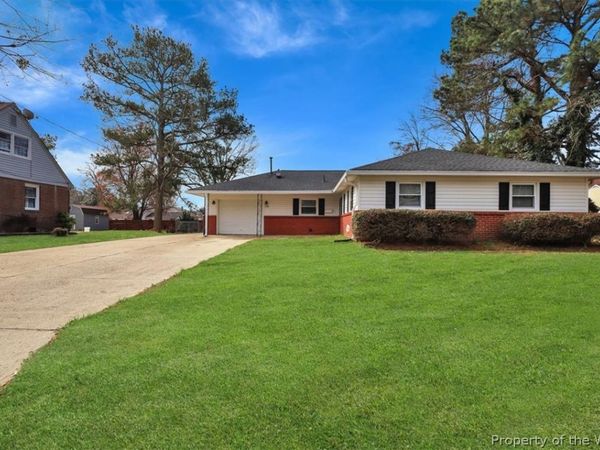 135 Raymond Drive, Hampton, VA 23666