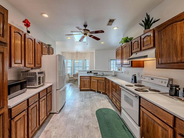 2000 Turrietta Lane SW, Albuquerque, NM 87105