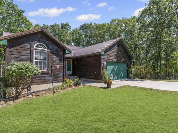 26690 Oakwood Lane , Clinton, MO 64735