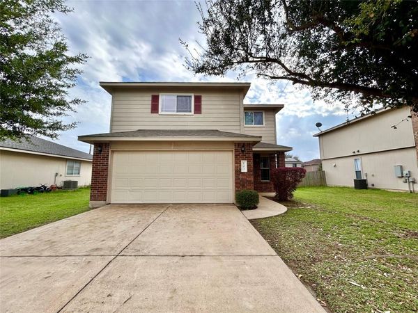 102 Adame LN , Hutto, TX 78634