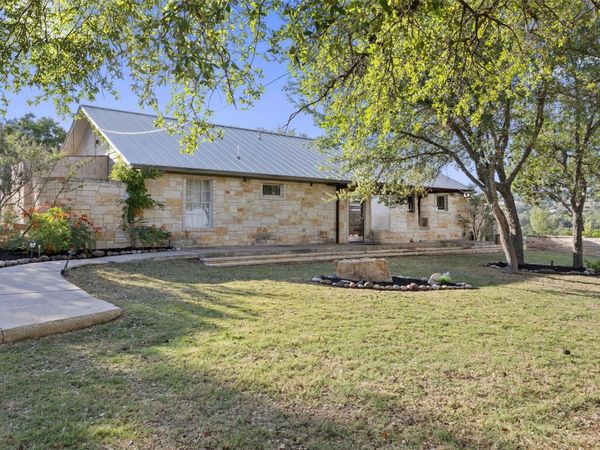 21301 Kathy LN, Spicewood, TX 78669