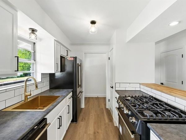 8520 Bradford DR, Austin, TX 78758