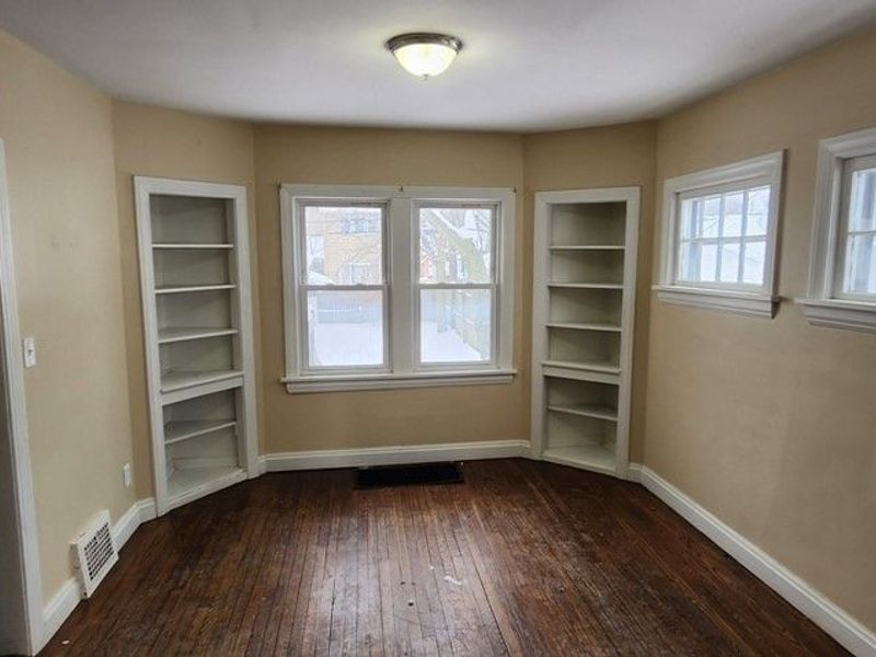 3599 Grosvenor Road, Cleveland Heights, OH 44118 Photo 2