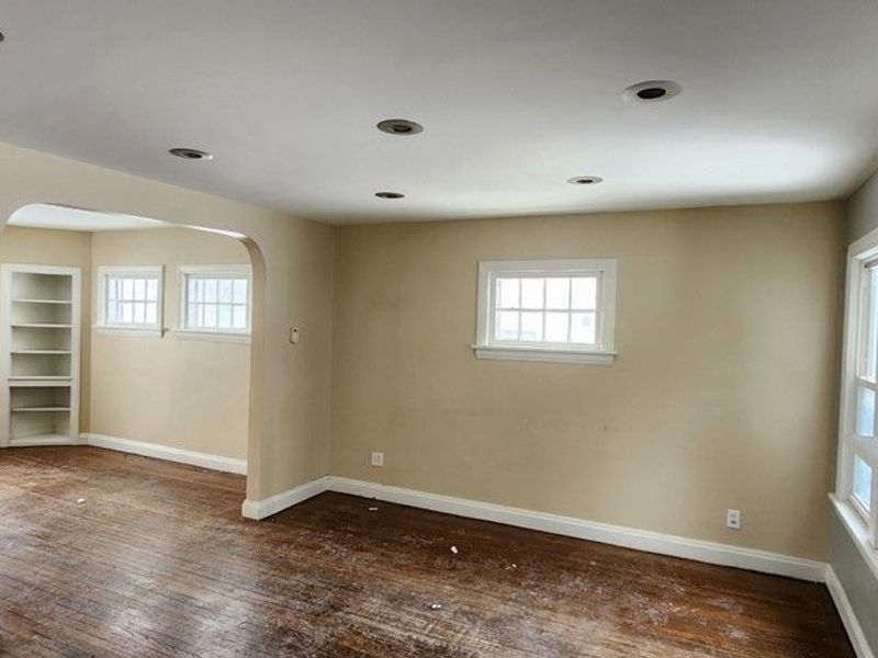 3599 Grosvenor Road, Cleveland Heights, OH 44118 Photo 4