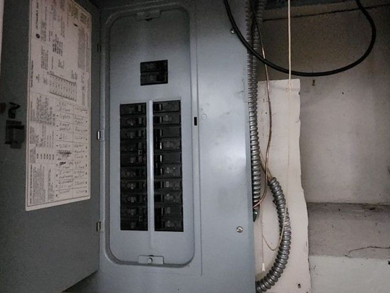 3599 Grosvenor Road, Cleveland Heights, OH 44118 Photo 9