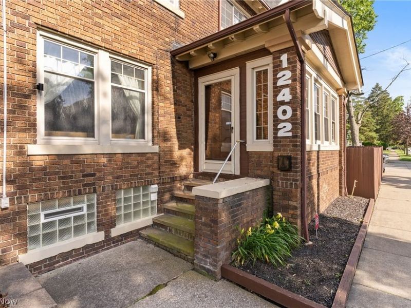 12404 Larchmere Boulevard, Cleveland, OH 44120 Photo 11