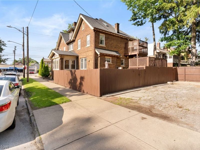12404 Larchmere Boulevard, Cleveland, OH 44120 Photo 3