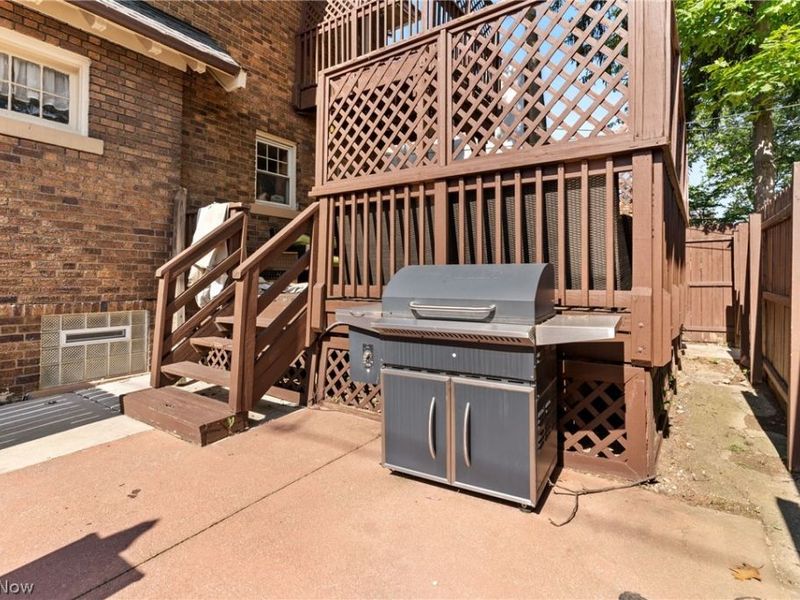 12404 Larchmere Boulevard, Cleveland, OH 44120 Photo 35
