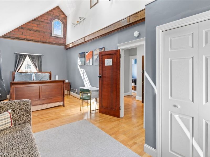 12404 Larchmere Boulevard, Cleveland, OH 44120 Photo 8