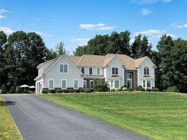 6916 Jillian Rise, Victor, NY 14564