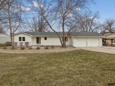 22722 Southshore Drive, Waterloo, NE 68069