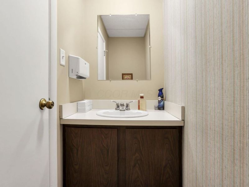 830 E Main Street , Lancaster, OH 43130 Photo 22