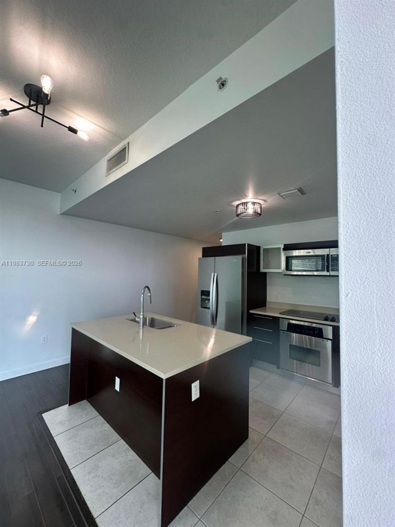 1900 N Bayshore Dr, Unit 3803, Miami, FL 33132 Photo