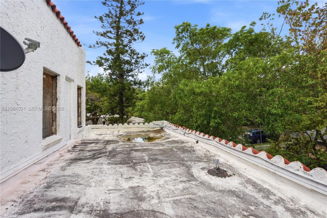 4400 NE 1st Ave , Miami, FL 33137 Photo